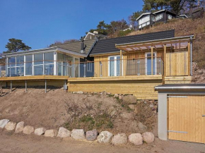 Three-Bedroom Holiday home in Gørlev 7 in Rønne Sogn